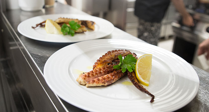 Posuda-premium-klassa-aqua-gastromagazin